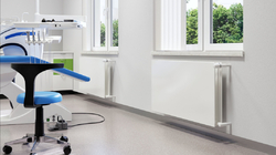 KORADO RADIK HYGIENE 30-0700/1600, boční připojení, white RAL9016